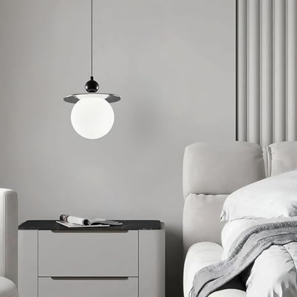 Lámpara colgante moderna de techo negro con pantalla redonda de cristal opalino